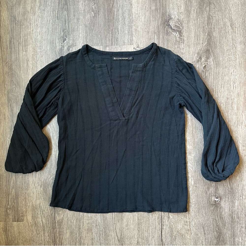 VIX Black Women's Quarter Sleeve Top